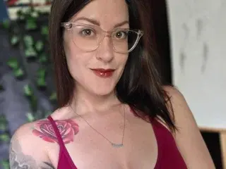 PerkyKaiaUK  live sex cam