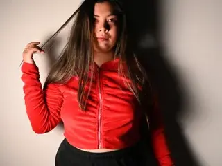 BustyKassy101  live sex cam