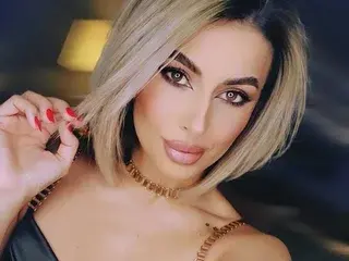AnayseMaze  live sex cam