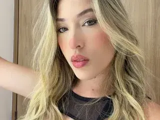 LaurenClark  live sex cam