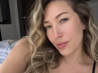 LaurenClark  live sex cam