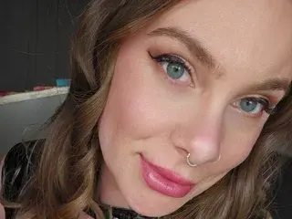 Missblaze  live sex cam