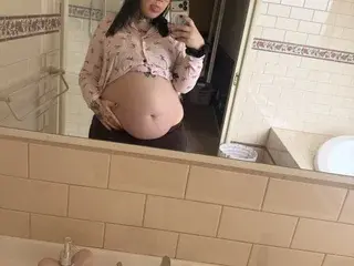 PregnantDallas  live sex cam