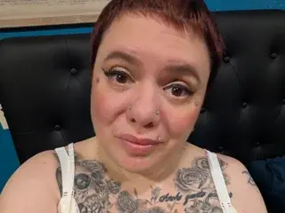 MelzyCannons  live sex cam