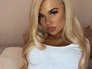Princessangel21xo  live sex cam