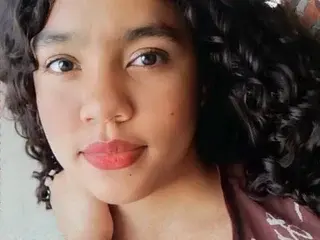Lauradani  live sex cam
