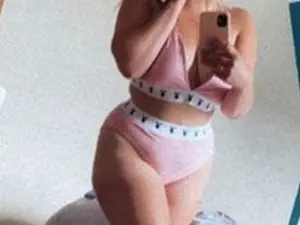 QueenKittyxoox  live sex cam