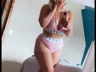 QueenKittyxoox  live sex cam