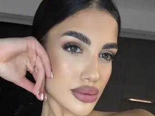 Raisa_Kali  live sex cam
