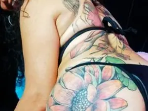 ScarletBos  live sex cam