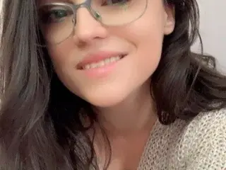 AmoretteDolll  live sex cam