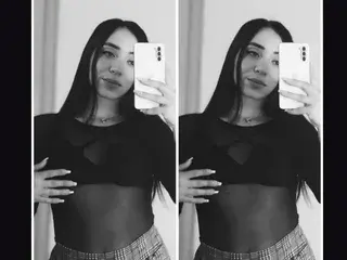 Yulie_19  live sex cam