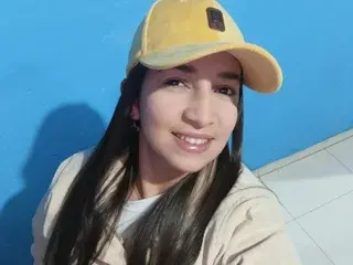 Alma97V  live sex cam