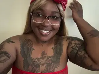 HazelnutPornstar  live sex cam