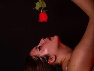 Its_cleo  live sex cam