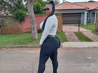 AFRICANCURVYBOOTYXXX  live sex cam