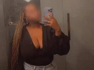 SassyJadeeXX  live sex cam