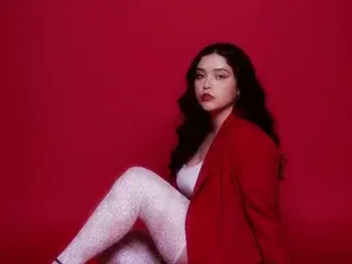 Charlottesinclair22  live sex cam