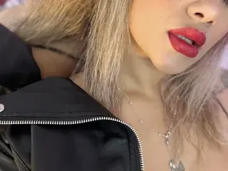 IndieMiller  live sex cam
