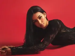 MaddyBronw  live sex cam
