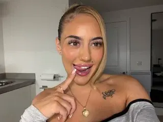 AlainaRosee  live sex cam