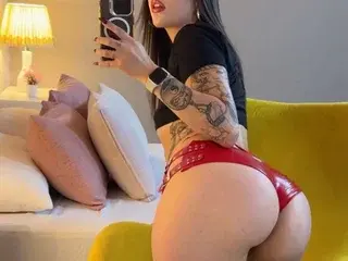 GingerKors  live sex cam
