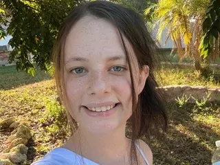 Honeymew  live sex cam