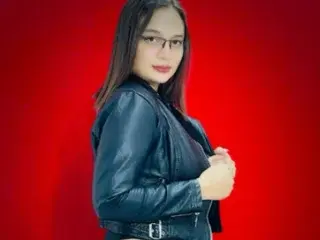 Juli_Wi  live sex cam