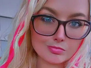 LaceyVales187  live sex cam