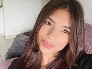 Abbymoretii  live sex cam