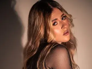 AndreinaOwen  live sex cam