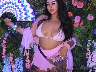 SexySe7en77  live sex cam