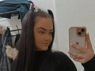 MilaFawn  live sex cam