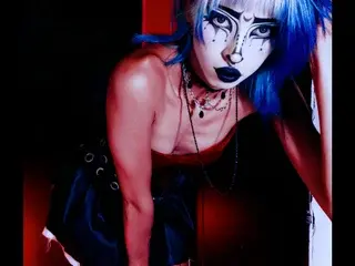 TinaRoberts19  live sex cam