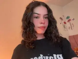 MaddyDoll  live sex cam