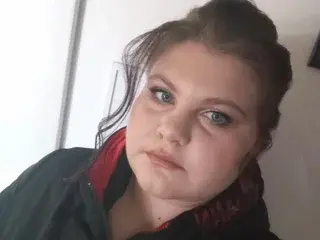 DarkHoneyX  live sex cam