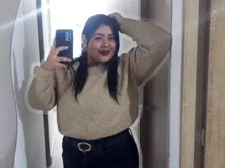 Ema_foxyy  live sex cam