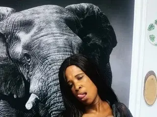 AnalChocoDiva  live sex cam