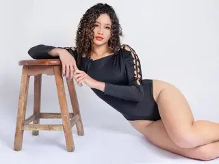 RubyRouelle  live sex cam