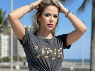 CasalA2Hot  live sex cam