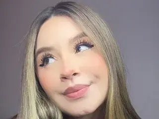 PaigeHart  live sex cam