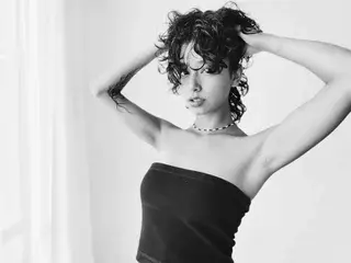 Venuzz_99  live sex cam