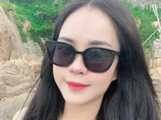 Lylybaby22  live sex cam