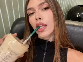 LilithCrow  live sex cam