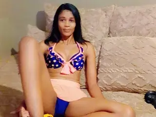 LunaSexyXx  live sex cam