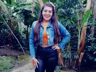 Mikaela_s3x  live sex cam