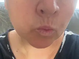 MercedesLove24  live sex cam