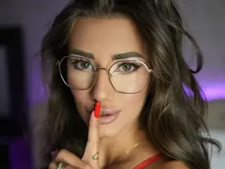 AlessiaHart  live sex cam