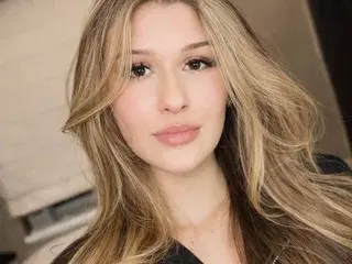 AngeLinA199  live sex cam