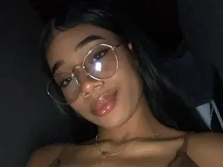 AvenLyric  live sex cam